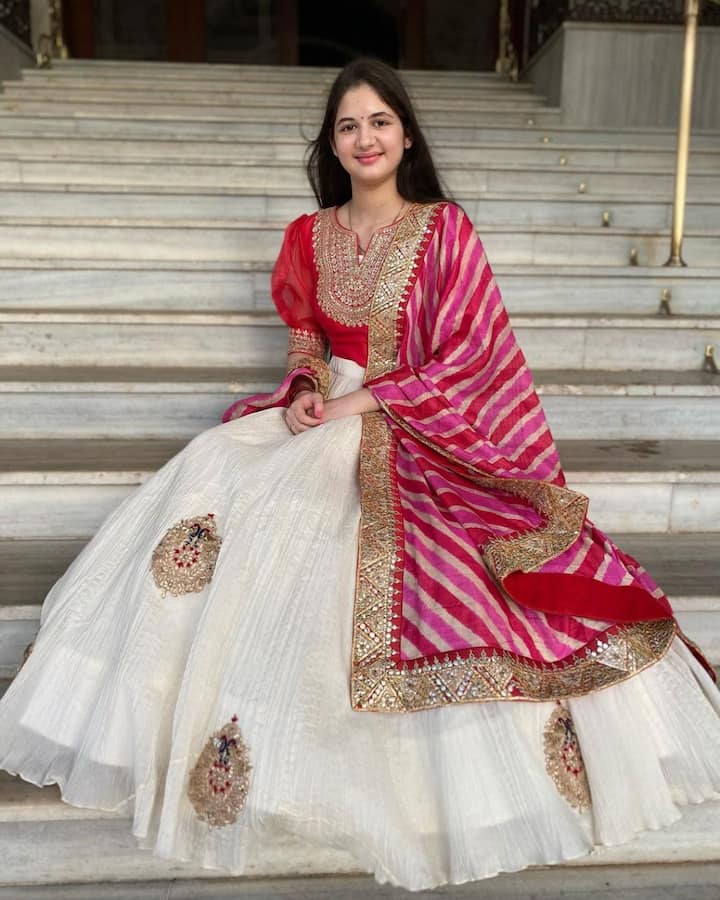 Harshaali's grace nad innocence is evident in all her picture. (All Image: Harshaali Malhotra/Instagram).