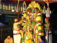 Garuda Seva : తిరుమలలో వైభవంగా పౌర్ణమి గరుడ సేవ