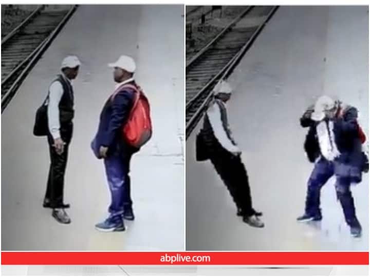 High tension wire fell on TTE standing on a platform of Kharagpur railway station in West Bengal Video: रेलवे स्टेशन पर खड़े TTE के सिर पर गिरा हाईटेंशन तार, रोंगटे खड़े कर देगा वीडियो