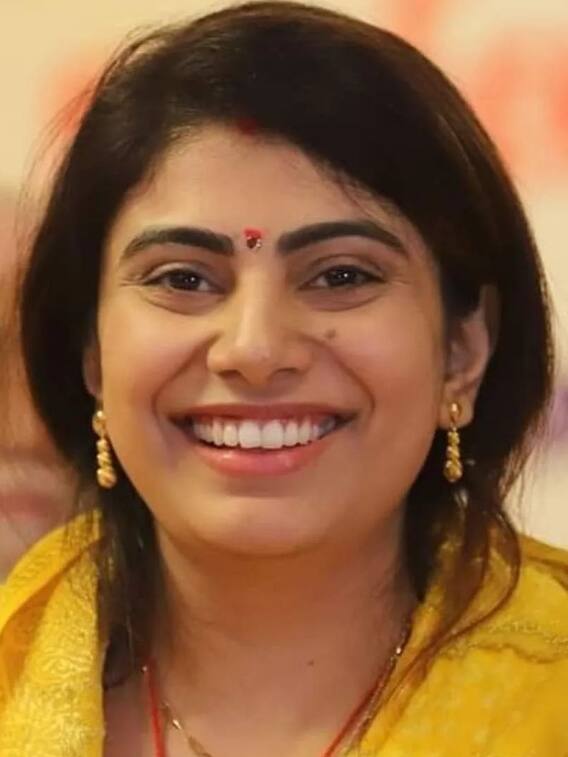 जामनगर सीट से जीतीं रविंद्र जडेजा की पत्नी