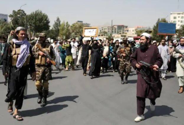 taliban again showed its dreadful form in afghanistan mob was mobilized for death sentence Taliban: ਅਫ਼ਗ਼ਾਨਿਸਤਾਨ 'ਚ ਤਾਲਿਬਾਨ ਨੇ ਫਿਰ ਦਿਖਾਇਆ ਆਪਣਾ ਖ਼ੌਫਨਾਕ ਰੂਪ, ਭੀੜ ਇਕੱਠੀ ਕਰਕੇ ਦਿੱਤੀ ਮੌਤ ਦੀ ਸਜ਼ਾ
