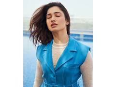 Tamannaah Bhatia : சிறகடிக்கும் நிலவே...நடிகை தமன்னாவின் லேட்டஸ்ட் க்ளிக்ஸ் !