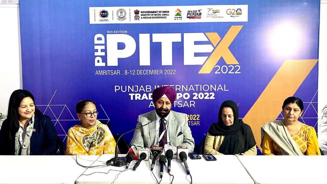 PITEX 'ਚ ਪਹੁੰਚੀ ਪਾਕਿਸਤਾਨੀ ਉਦਮੀ ਮਹਿਲਾਵਾਂ ਦੀ ਮੰਗ, ਕਿਹਾ, ਬਾਹਗਾ ਬਾਰਡਰ ਦੇ ਰਾਸਤੇ ਮਿਲੇ ਕਾਰੋਬਾਰ ਨੂੰ ਮਨਜੂਰੀ Pakistani business women reached PITEX, said business should be allowed along Bahga border. PITEX 'ਚ ਪਹੁੰਚੀ ਪਾਕਿਸਤਾਨੀ ਉਦਮੀ ਮਹਿਲਾਵਾਂ ਦੀ ਮੰਗ, ਕਿਹਾ, ਬਾਹਗਾ ਬਾਰਡਰ ਦੇ ਰਾਸਤੇ ਮਿਲੇ ਕਾਰੋਬਾਰ ਨੂੰ ਮਨਜੂਰੀ