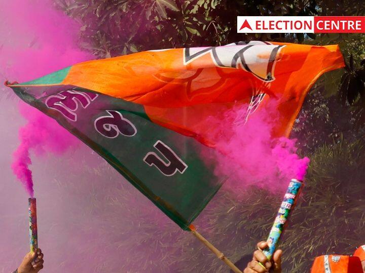 गुजरात चुनाव: कांग्रेस के बागियों की BJP में मौज! 34 नेताओं को मिली जीत, सिर्फ तीन ही हारे Gujarat Election 34 Leaders won who left congress and joined bjp only three lost गुजरात चुनाव: कांग्रेस के बागियों की BJP में मौज! 34 नेताओं को मिली जीत, सिर्फ तीन ही हारे