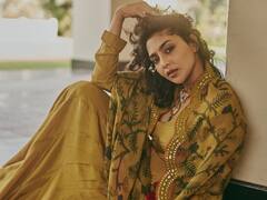 ఐశ్వర్య లక్ష్మీ అదిరేటి ఫొటోలు - ఆ లుక్‌లోనే ఉంది ఐశ్వర్యమంతా!