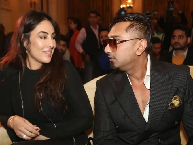 Honey Singh Introduces Model Tina Thadani His 'Girlfriend', Months After  His Divorce With Ex-Wife Shalini Talwar