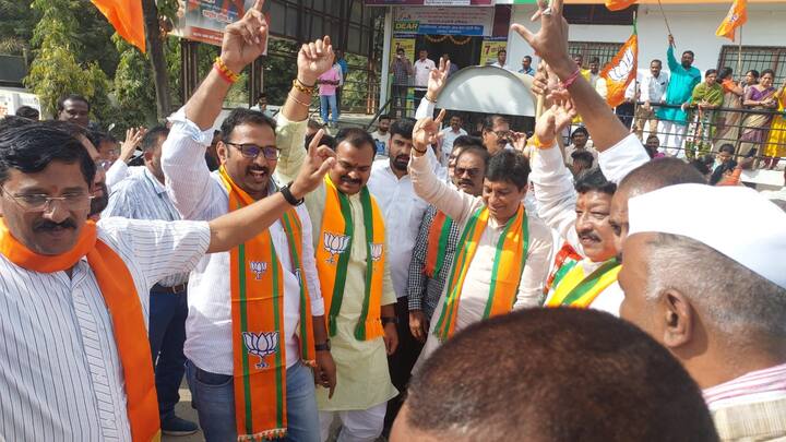 औरंगाबादच्या उस्मानपुऱ्यातील भाजपच्या मध्यवर्ती कार्यालयासमोर हा जल्लोष करण्यात आला.