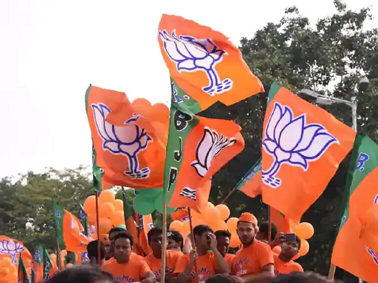Gujarat Election Result 2022 BJP likely broke congress highest winning seats record in assembly election Gujarat Election Result Live : विधानसभा निवडणूक निकालात भाजपने मोडला काँग्रेसचा 37 वर्ष जुना विक्रम