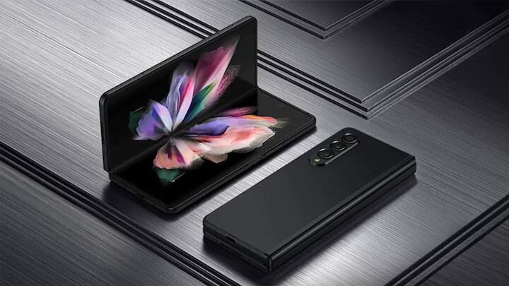 Samsung Galaxy Z Fold5: इस साल दक्षिण कोरियाई कंपनी सैमसंग का फोल्डेबल स्मार्टफोन काफी चर्चा में रहा है. सैमसंग ने 2022 में Galaxy Z Fold4 को लॉन्च किया था. अब लीक्स की मानें तो कम्पनी अगले साल मामूली अपडेट्स के साथ फिर से नया स्मार्टफोन Galaxy Z Fold5 लॉन्च करेगी.