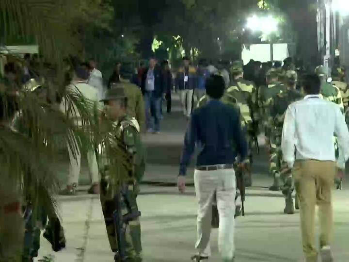 Officials standing outside LD Engineering College, Ahmedabad, Gujarat before counting of votes begin at 8 am. (Source: ANI)
