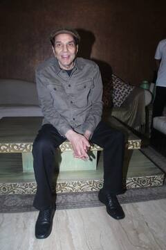 Dharmendra Birthday: 87 की उम्र में बरकरार है ही-मैन का चार्म, देखिए धर्मेंद्र के जन्मदिन की खास तस्वीरें