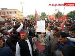 मैनपुरी में जीतीं डिंपल यादव, अखिलेश यादव के साथ पहुंचकर लिया जीत का सर्टिफिकेट