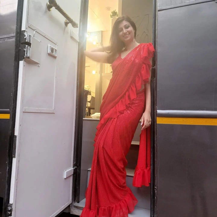 అందాల తార హంస నందిని క్యాన్సర్ ను జయించి, మళ్లీ షూటింగ్స్ లో బిజీ అయ్యింది.Photo Credit: Hamsa Nandini/Instagram