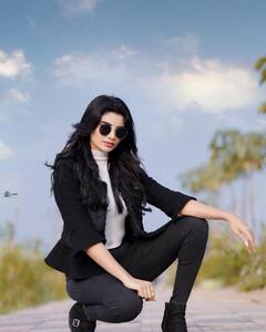 బ్లాక్ అండ్ బ్లాక్ స్టైలిష్ లుక్ లో జబర్దస్త్ వర్ష, ఫోటోలు చూశారా ?