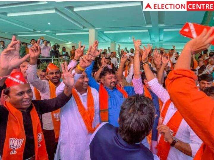 Gujarat Assembly Election Results 2022 BJP heading towards big victory workers immersed in celebration Gujarat Result 2022: गुजरात में बड़ी जीत की तरफ बढ़ रही बीजेपी, जश्न में डूबे कार्यकर्ता