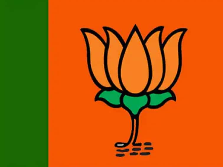 Himachal Pradesh Election results 2022 state minister are trailing in himachal  Himachal Pradesh Election : हिमाचलमध्ये भाजपचे विद्यमान सहा मंत्री पराभवाच्या छायेत, 'या' मतदारसंघात काँग्रेसची आघाडी   