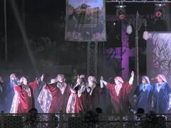 House Boat In Srinagar: જમ્મુ અને કાશ્મીરમાં હાઉસબોટ ફેસ્ટિવલ, તમે દાલ સરોવરનો આ આકર્ષક નજારો મુગ્ધ કરી દેશે