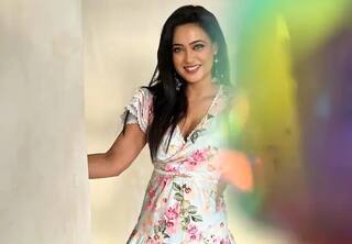 Star Look: શ્વેતાનુ સાડીમાં ગ્રેટ ફોટોશૂટ, પલ્લૂ સરકાવીને આપ્યા આવા પૉઝ