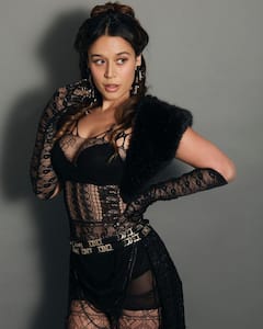 Krishna Shroff Photos: वॉरियर प्रिंसेस बनीं टाइगर श्रॉफ की बहन कृष्णा, ब्लैक ड्रेस में बढ़ाया इंटरनेट का पारा