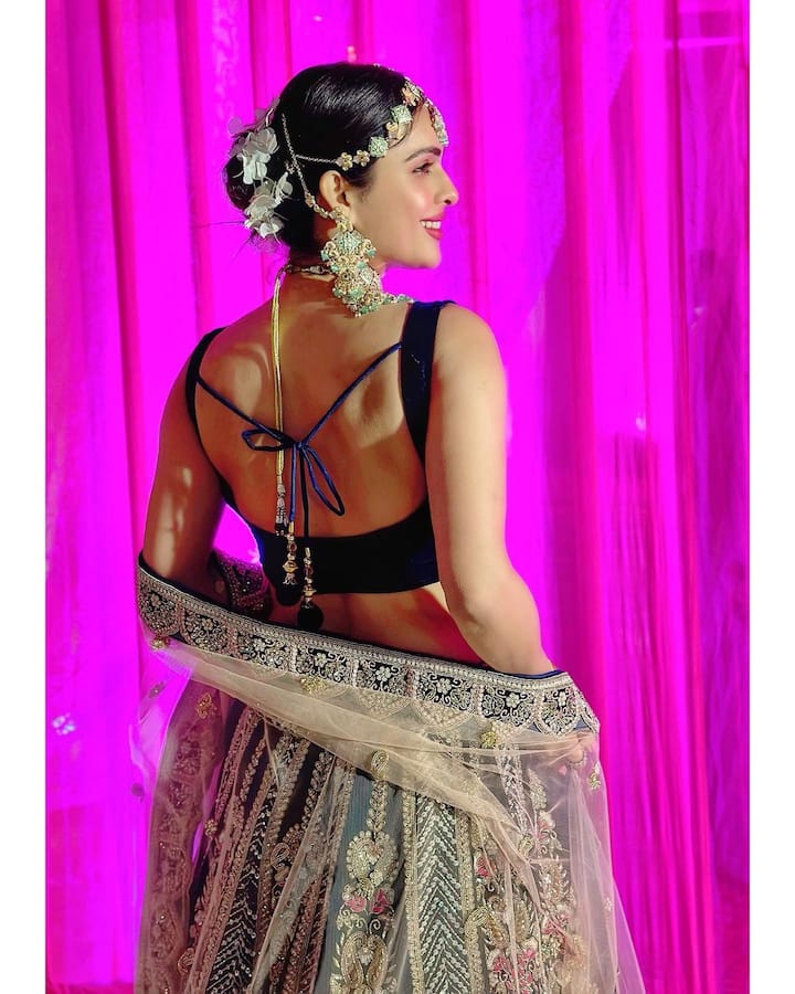 નેહા મલિકની આ તસવીરો પરથી નજર હટાવવી મુશ્કેલ છે.