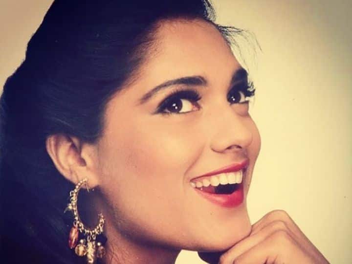 साल 1990 में आई डायरेक्टर महेश भट्ट की फिल्म 'आशिकी' से सनसनी मचाने वाली एक्ट्रेस अनु अग्रवाल इन दिनों सुर्खियों में बनी हुई हैं. अनु अग्रवाल ने बताया है कि एक संन्यासी बनने के बाद उन्होंने कितनी दिक्कतों का सामन किया. इतना ही नहीं संन्यासी बनने के बाद अनु अग्रवाल का लुक कितना बदला है उसको आप उनकी इन तस्वीरों में देख सकते हैं.