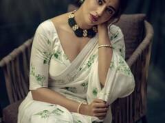 ऑल व्हाइट साड़ी लुक के लिए इन सेलिब्रिटीज से लें इंस्पिरेशन, ट्राई करें ये पांच साड़ी लुक