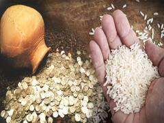 New Year 2023 Upay: नए साल में पर्स में रखें 5 चीजें, सालभर नोटों से भरा रहेगा वॉलेट