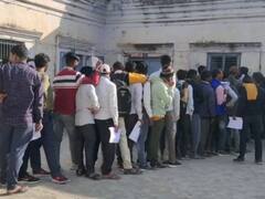 धौलपुर: रीट परीक्षा के प्रमाण पत्र लेने पहुंचे छात्रों ने किया हंगामा, स्कूल में की तोड़-फोड़