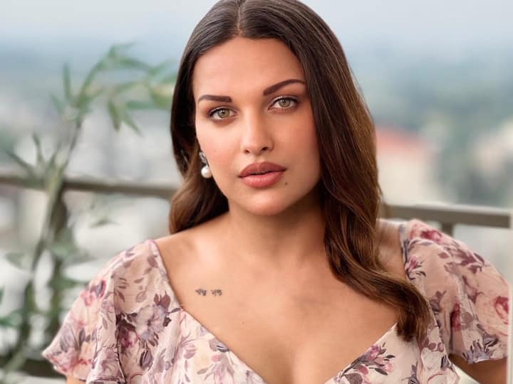 Himanshi Khurana Talks About Dealing With Depression After Bigg Boss 13 Himanshi Khurana On Dealing With Depression After Bigg Boss 13: 'I Suffered So Much, It Took Me Two Years...'