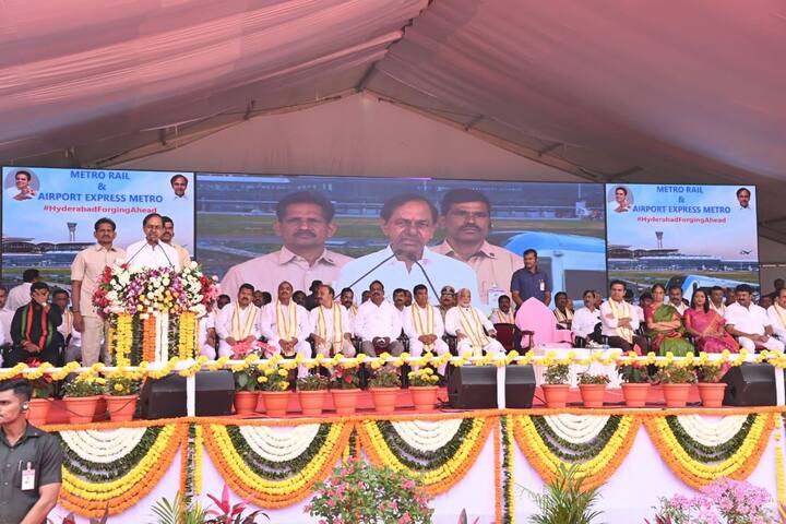 బహిరంగ సభలో మాట్లాడుతున్న సీఎం కేసీఆర్