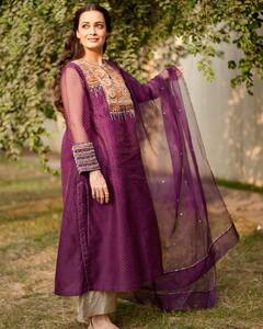 Dia Mirza Photo: સિમ્પલ લુકમાં દિયા મિર્ઝાએ જીત્યું ચાહકોનું દિલ