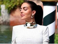 PHOTOS: ਕ੍ਰਿਸਟੀਆਨੋ ਰੋਨਾਲਡੋ ਤੋਂ ਲੈ ਕੇ ਲਿਓਨਲ ਮੇਸੀ ਤੱਕ, ਇਨ੍ਹਾਂ ਸਟਾਰ ਖਿਡਾਰੀਆਂ ਦੀਆਂ ਪਤਨੀਆਂ ਤੇ ਗਰਲਫ੍ਰੈਂਡ ਹਨ ਬੇਹੱਦ ਖੂਬਸੂਰਤ, ਦੇਖੋ ਤਸਵੀਰਾਂ