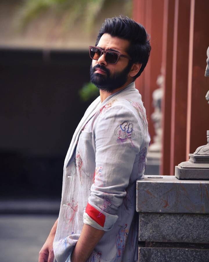 సోషల్ మీడియాలో యాక్టీవ్ గా ఉంటారు రామ్.Photo Credit@Ram Pothineni/Instagram