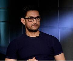 Aamir Khan: कपाळावर गंध अन् डोक्यावर टोपी; आमिरच्या लूकनं वेधलं नेटकऱ्यांचे लक्ष