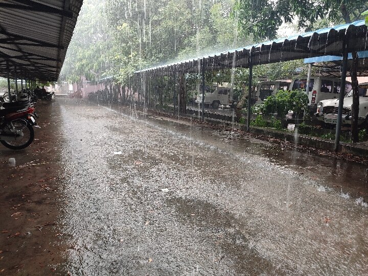 Cyclone Mandous: சேலம் மாவட்டத்தில் உள்ள அனைத்து பள்ளி, கல்லூரிகளுக்கு நாளை விடுமுறை.