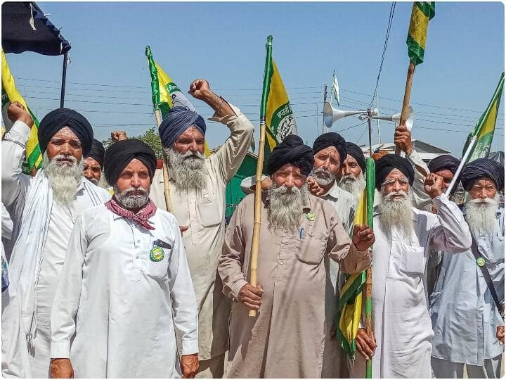 Farmers protested against the government on Republic Day in Punjab ਪੰਜਾਬ 'ਚ ਗਣਤੰਤਰ ਦਿਵਸ 'ਤੇ ਕਿਸਾਨਾਂ ਨੇ ਸਰਕਾਰ ਖਿਲਾਫ਼ ਕੀਤਾ ਪ੍ਰਦਰਸ਼ਨ