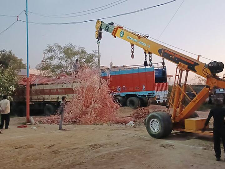 Rajasthan Crime: जमीन की खुदाई में गड़ा मिला तीन करोड़ का तांबा, पुलिस ने ऐसे किया चोरी का खुलासा Rajasthan Crime Copper worth Rs 3 crore discovered during excavation of land ANN Rajasthan Crime: जमीन की खुदाई में गड़ा मिला तीन करोड़ का तांबा, पुलिस ने ऐसे किया चोरी का खुलासा