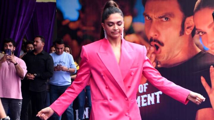 সম্প্রতি বলিউডে গুঞ্জন ছড়িয়েছিল, চিড় ধরেছে দীপিকা ও রণবীরের সম্পর্কে। সোশ্যাল মিডিয়ায় হামেশাই ভাইরাল হত মুগ্ধ চোখে রণবীরের দীপিকার দিকে তাকিয়ে থাকার ছোট্ট ছোট্ট ক্লিপিংস, সেই জুটির সম্পর্কে নাকি ভাঙন ধরেছে!