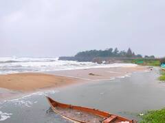 Cyclone Mandous: நெருங்கும் மாண்டஸ்... மகாபலிபுரம் அருகே கரையைக் கடக்கும் புயல்... கொந்தளிக்கும் கடல்: ஆக்ரோஷ புகைப்படங்கள்