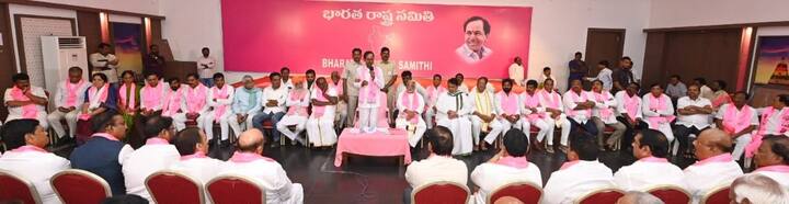 పార్టీ నేతల సీఎం కేసీఆర్ సమావేశం