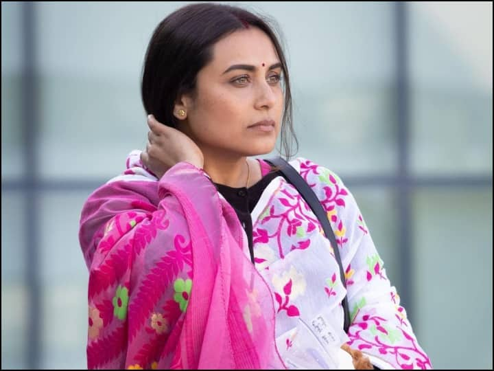 गुलाबी साड़ी- बिखरे बाल हैरान-परेशान नजर आईं Rani Mukerji...क्या है एक्ट्रेस के इस लुक की असली कहानी?