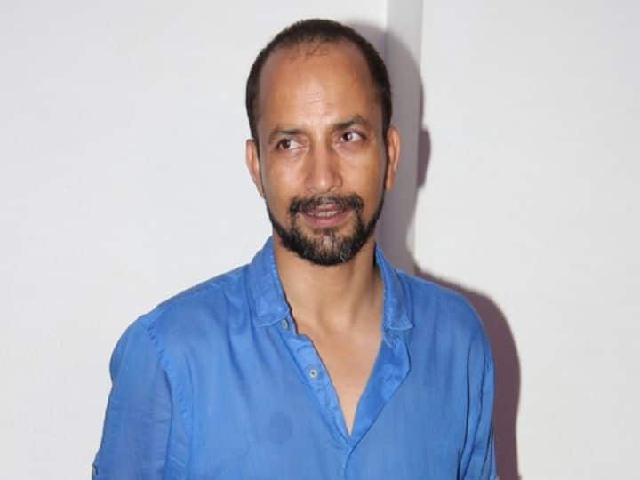 दीपक डोबरियाल का नाम भी बॉलीवुड के फेमस सपोर्टिंग रोल एक्टर की इस सूची में शामिल होता है. फिल्म 'तन्नू वेड्स मन्नू, प्रेम रतन धन पायो और भेड़िया' जैसी तमाम फिल्मों में दीपक अपनी अदाकारी का जलवा बिखरे चुके हैं.