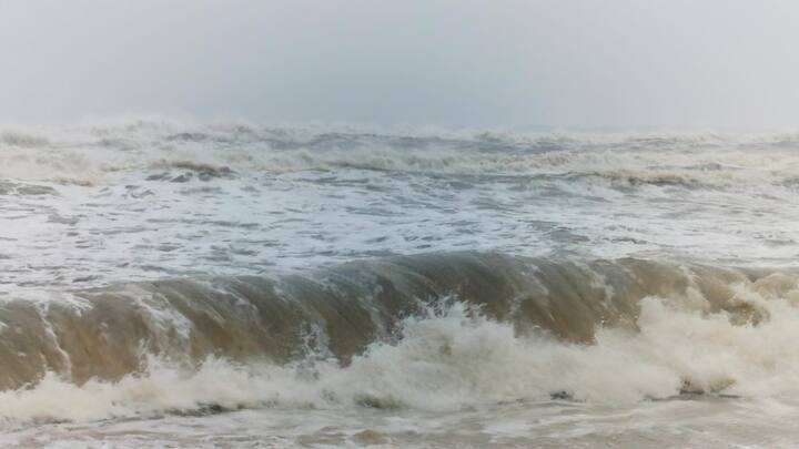 As India Meteorological Department (IMD) predicted that Cyclone Mandous will hit the coast around Mahabalipuram on Friday midnight, the sea has been rough in Mahabalipuram from Thursday