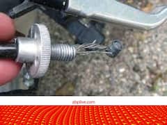 टूट गई है क्लच वायर तो न हों परेशान, ऐसे स्टार्ट करें बाइक