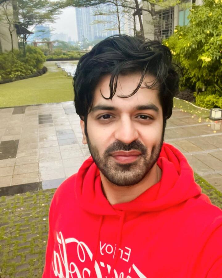 Rohan Gandotra In Bigg Boss 16: टीवी एक्टर रोहन गंडोत्रा को भी ‘बिग बॉस 16’ से ऑफर मिला है. एक्टर ने एक इंटरव्यू में बताया था कि, मेकर्स से उनकी बातचीत चल रही है. वह भी वाइल्ड कार्ड एंट्री ले सकते हैं.