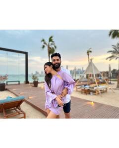 पति की बाहों में खोईं Mouni Roy, सूरज नांबियार को किस करती आईं नजर, देखें वायरल फोटोज