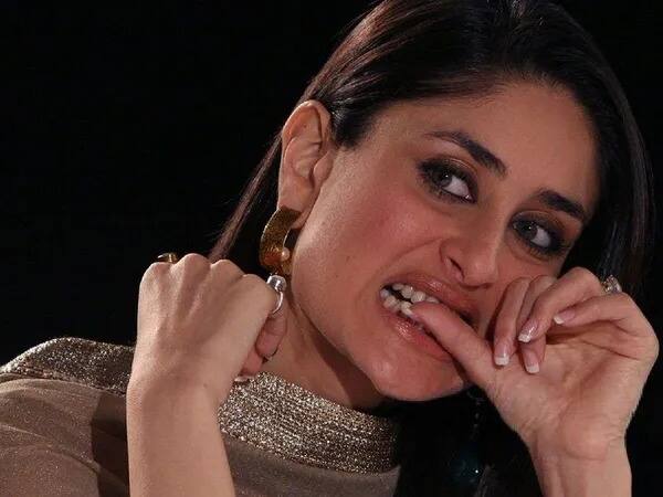 करीना कपूर खान – खूबसूरत एक्ट्रेस करीना कपूर खान को अपने नाखून चबाने की आदत है. उन्हें कई इवेंट्स में अपने नाखून चबाते हुए देखा गया है.