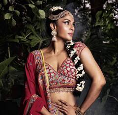 Sriya Reddy Photos: విశాల్ 'పొగరు' విలన్ శ్రియారెడ్డి నయా లుక్