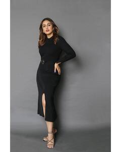Huma Qureshi: अपनी गर्ल गैंग की पार्टी में दिखना चाहती है सबसे यूनिक और एलिगेंट तो हुमा कुरैशी का ये वनपीस लुक करेगा मदद