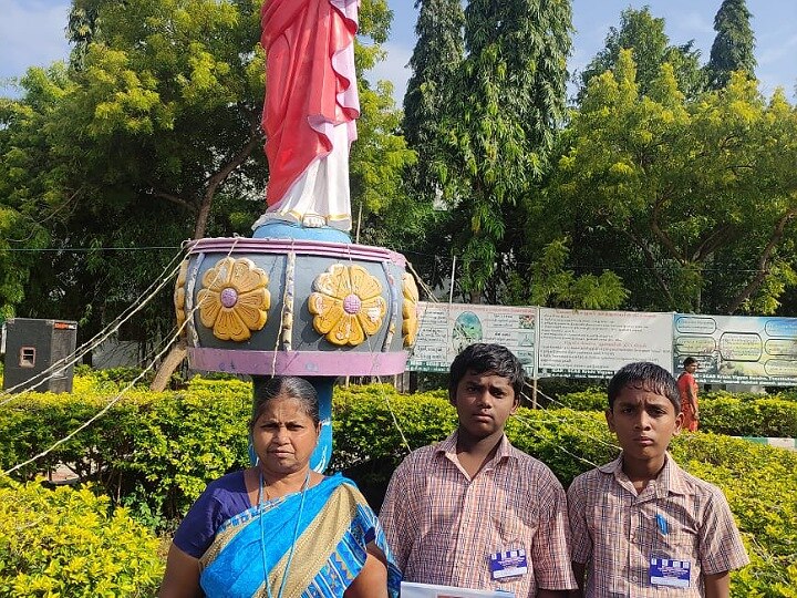 30-வது தேசிய குழந்தைகள் அறிவியல் மாநாடு - கரூரில் இருந்து  தூத்துக்குடிக்கு உற்சாகமாக சென்ற  மாணவர்கள்